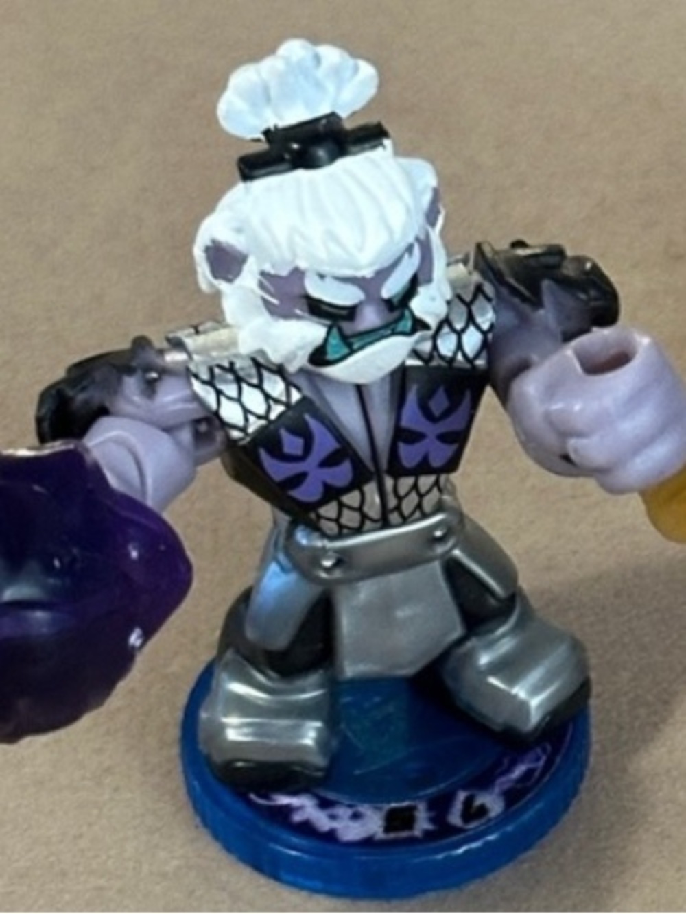 Legends of Akedo PowerStorm Srs 3 Shadow Flame Fantomu battle action figure